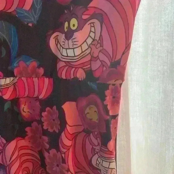 Disney sleeveless small town dreamer size small - Picture 6 of 6